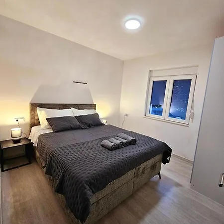 Villa Stella Maris - Private Pool & Steps To Kastela