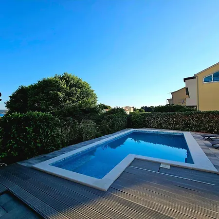 Stella Maris - Private Pool & Steps To * Kastela