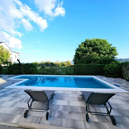 Stella Maris - Private Pool & Steps To * Kastela